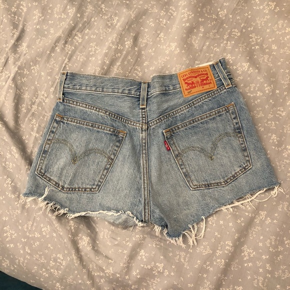 Levi’s High Waisted Shorts - Picture 2 of 2